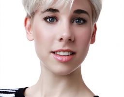 KATHRIN MÜ.