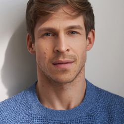 STEFFEN W.
