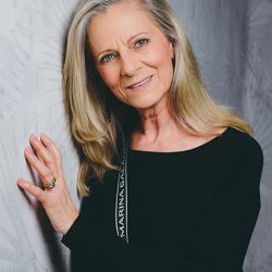CLAUDIA SCH.