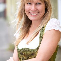 ELISABETH MA.