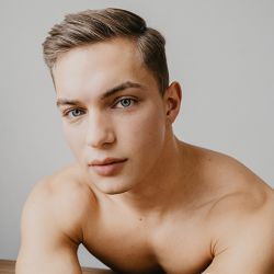 SIMON W.