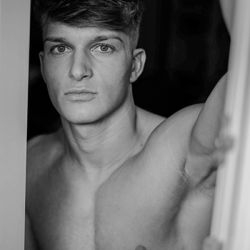 SASCHA B.