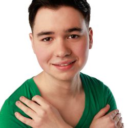 SIMON HÄ