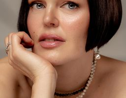 SARAH RE.