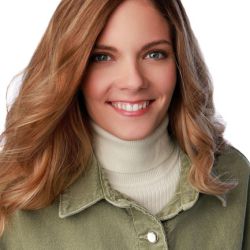 JULIA STÜ