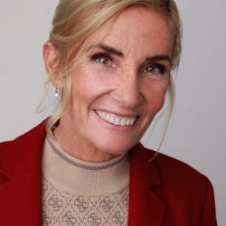 EVA T.